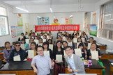 自90年代初起透過跨境合作計劃及培訓課程，與内地、澳門及台灣等地的華人社區同業分享經驗。