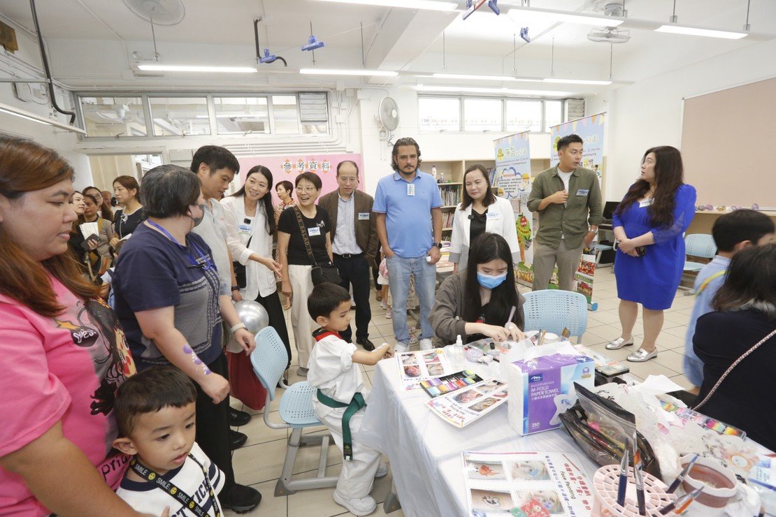 當日亦獲友好學校、家長及消防義工踴躍支持,現場氣氛熱鬧